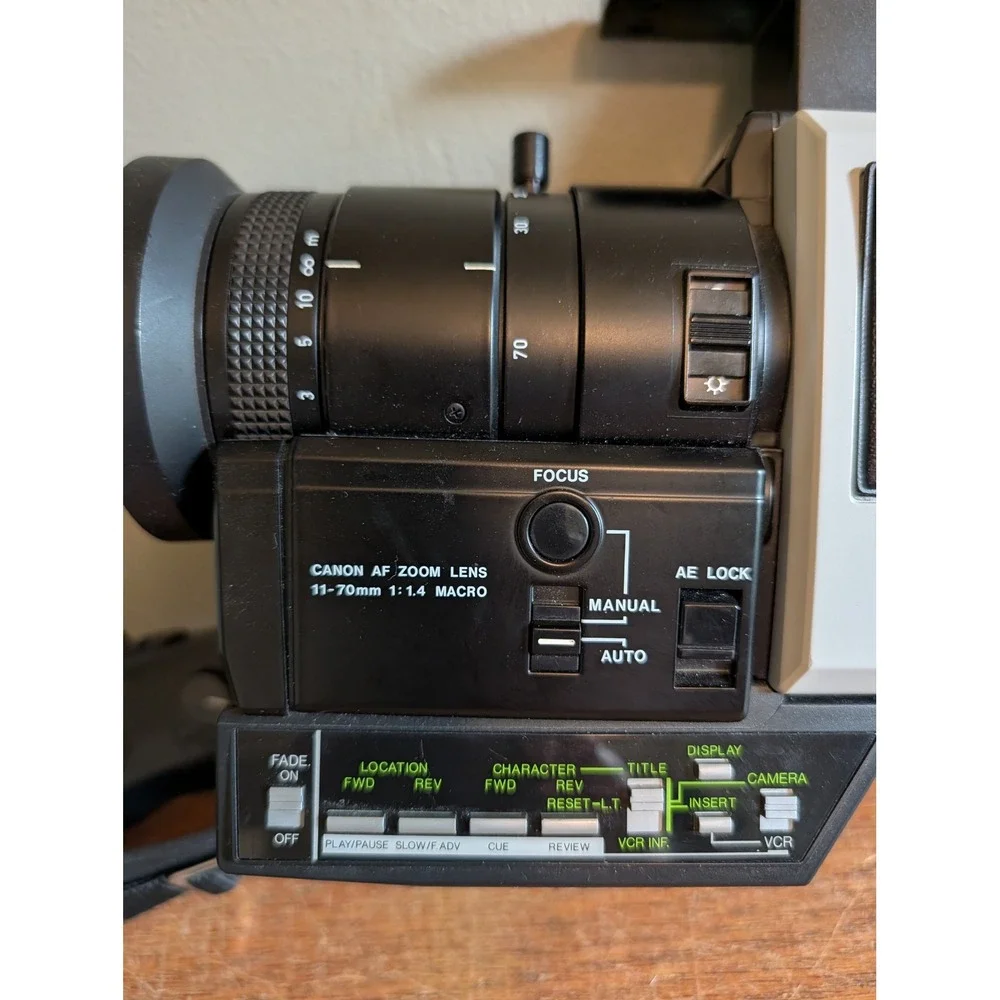 Vintage Canon VC-10 Color Video Camera AF Zoom Lens 11-70mm 1:1.4 UNTESTED
